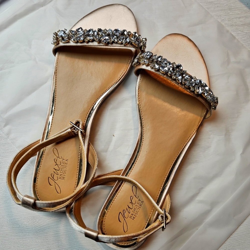 Jewel Badgley Mischka Ohara Gold Metallic SZ 9